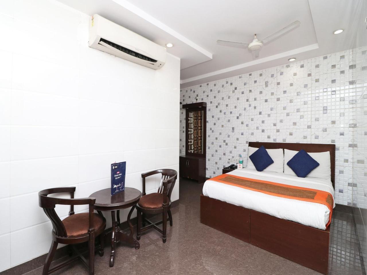 Oyo 2705 Hotel Preet Palace นิวเดลี ภายนอก รูปภาพ